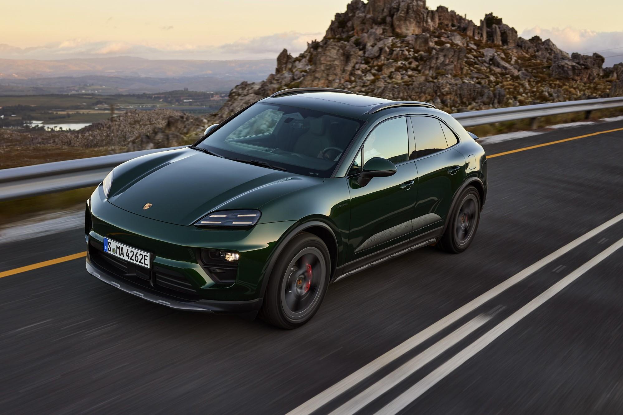 Porsche:  Δύο νέες εκδόσεις για την ηλεκτρική Macan 